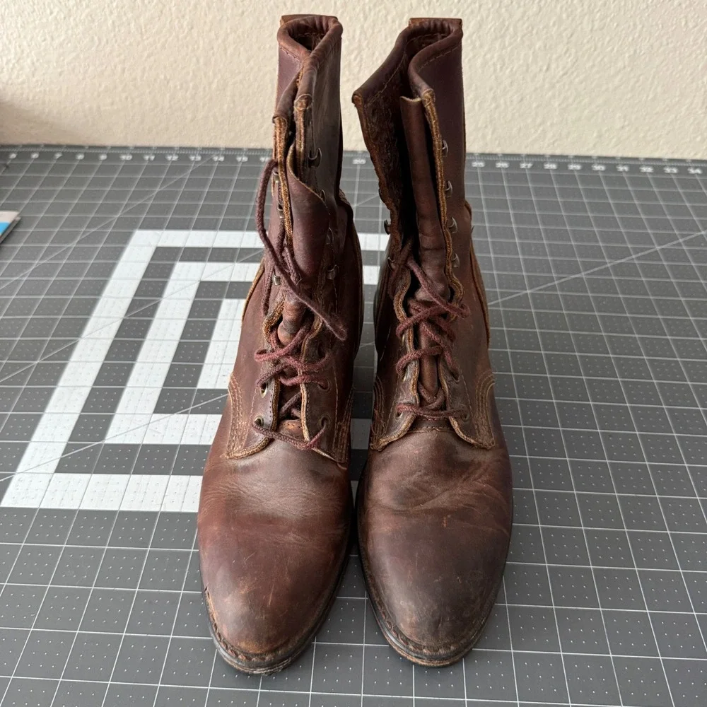 Vintage Heritage Rugged Brown Leather Logger Boots Vibram Woodsman Heel Mens 9.5